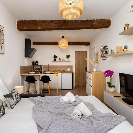 Apartmán Beautiful Renovated Modern *